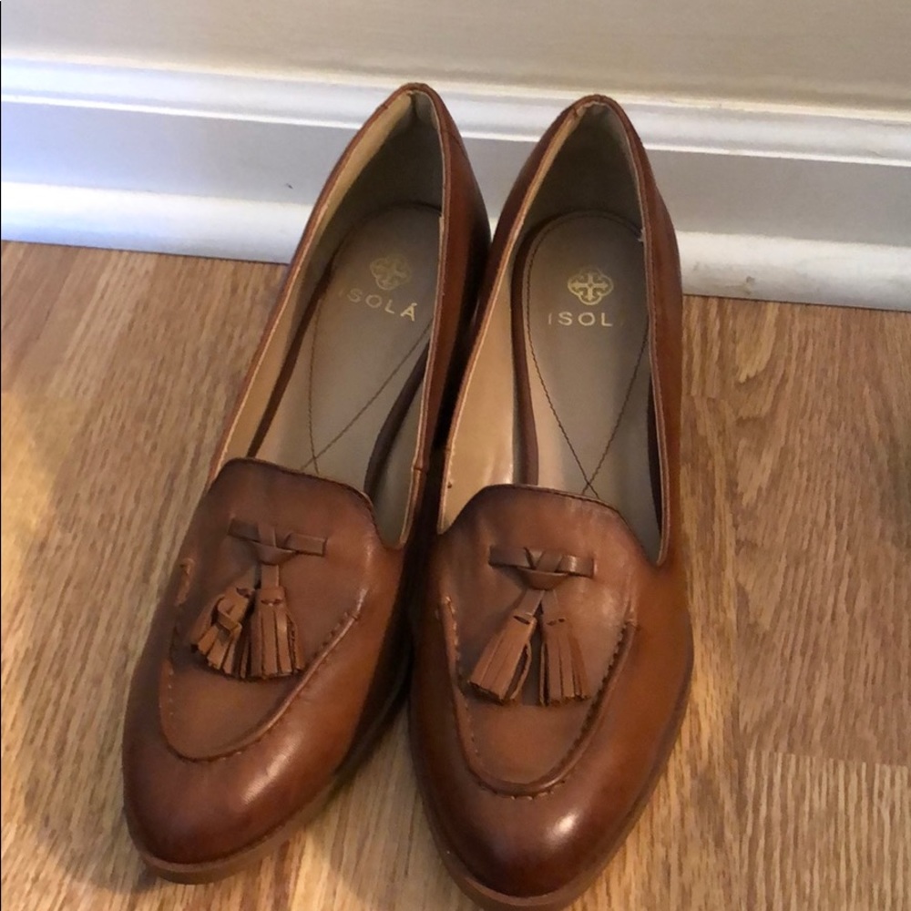 Isola 2 inch block heel. Brand new, never worn.